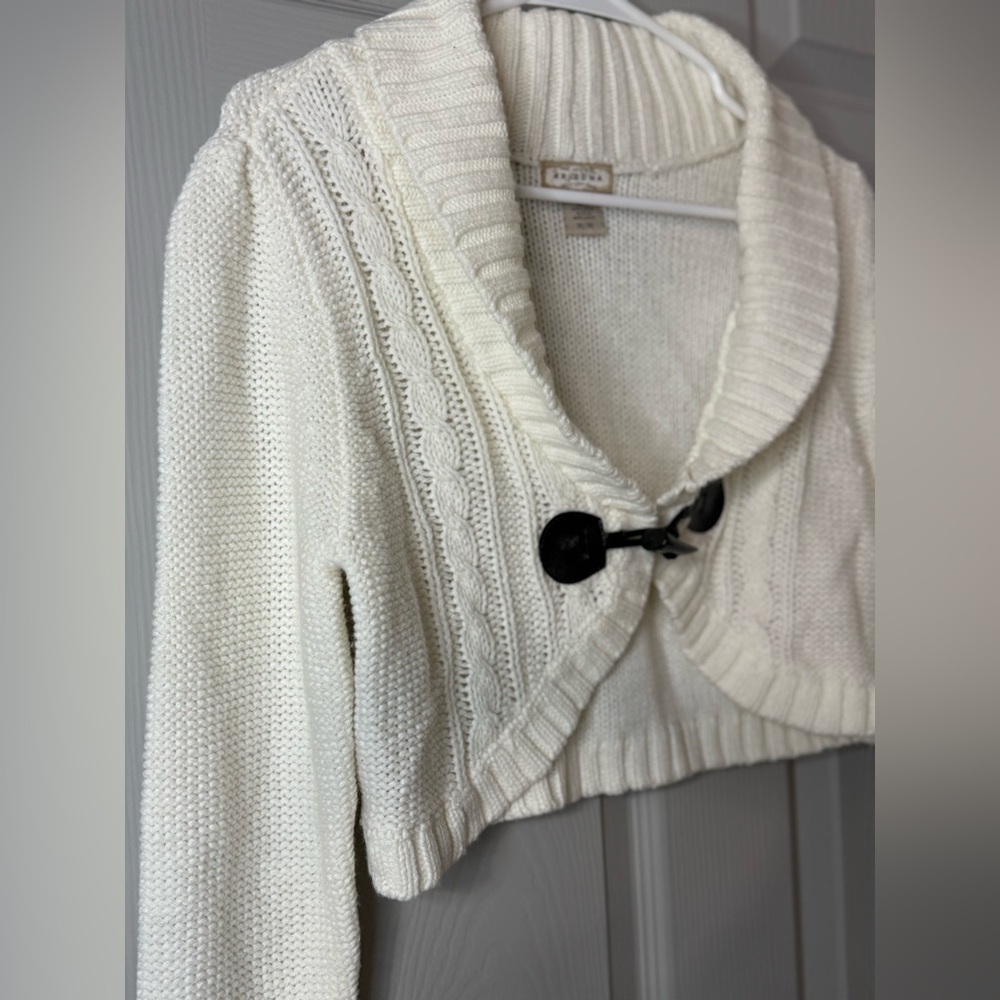 Arizona Jean Company White Ribbed Knit Poncho| Medium - Picture 3 of 10
